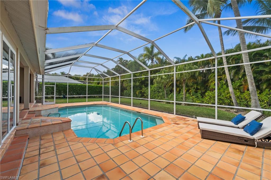 1905 Fairfax CIR