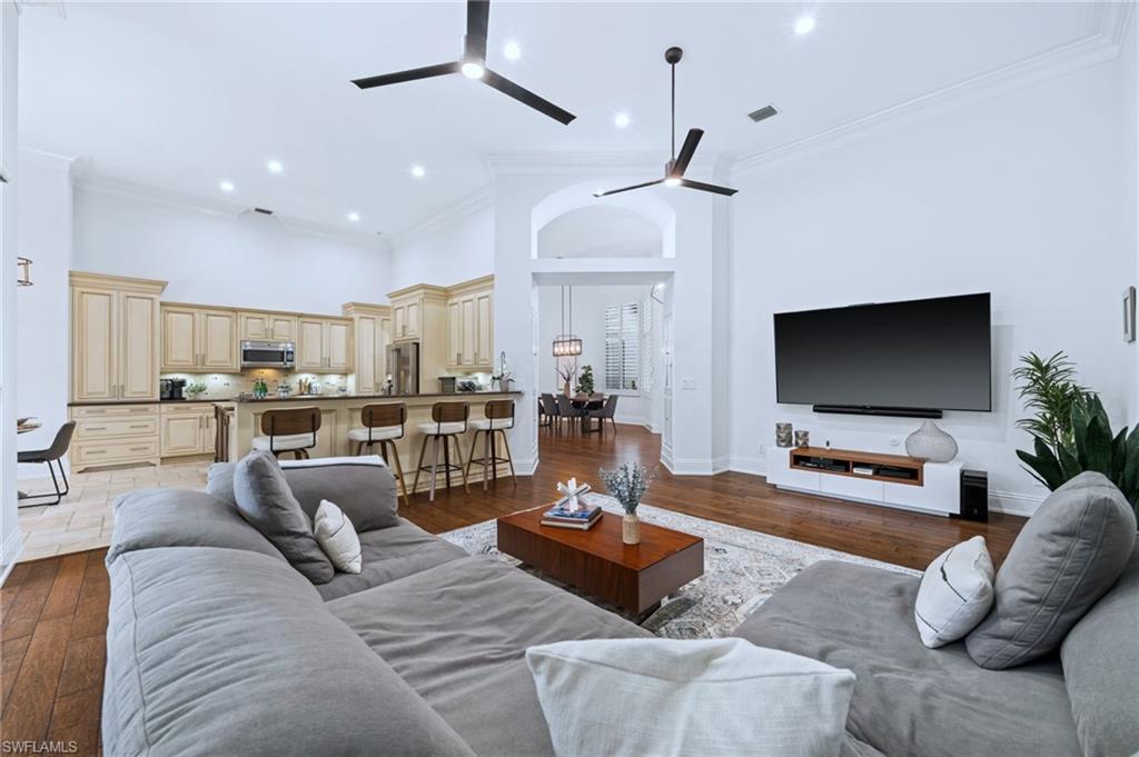 1905 Fairfax CIR