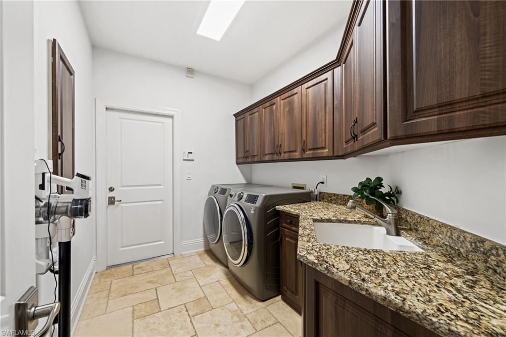 1905 Fairfax CIR