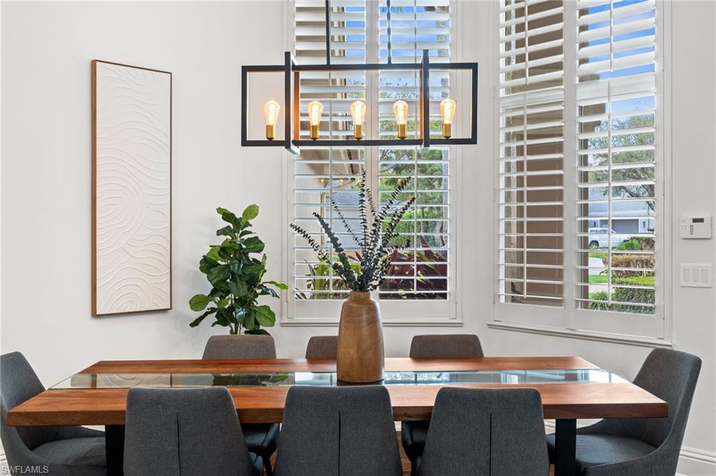 1905 Fairfax CIR