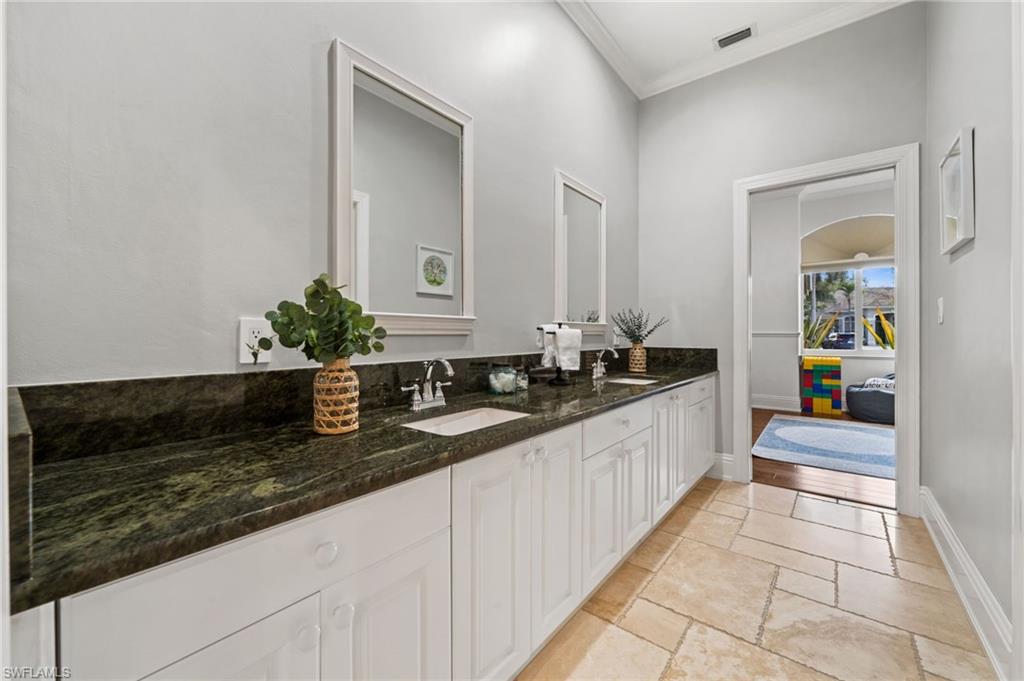 1905 Fairfax CIR