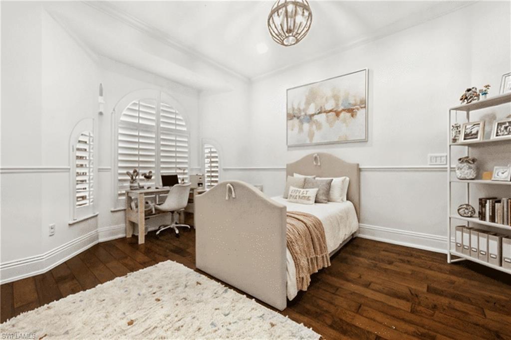 1905 Fairfax CIR