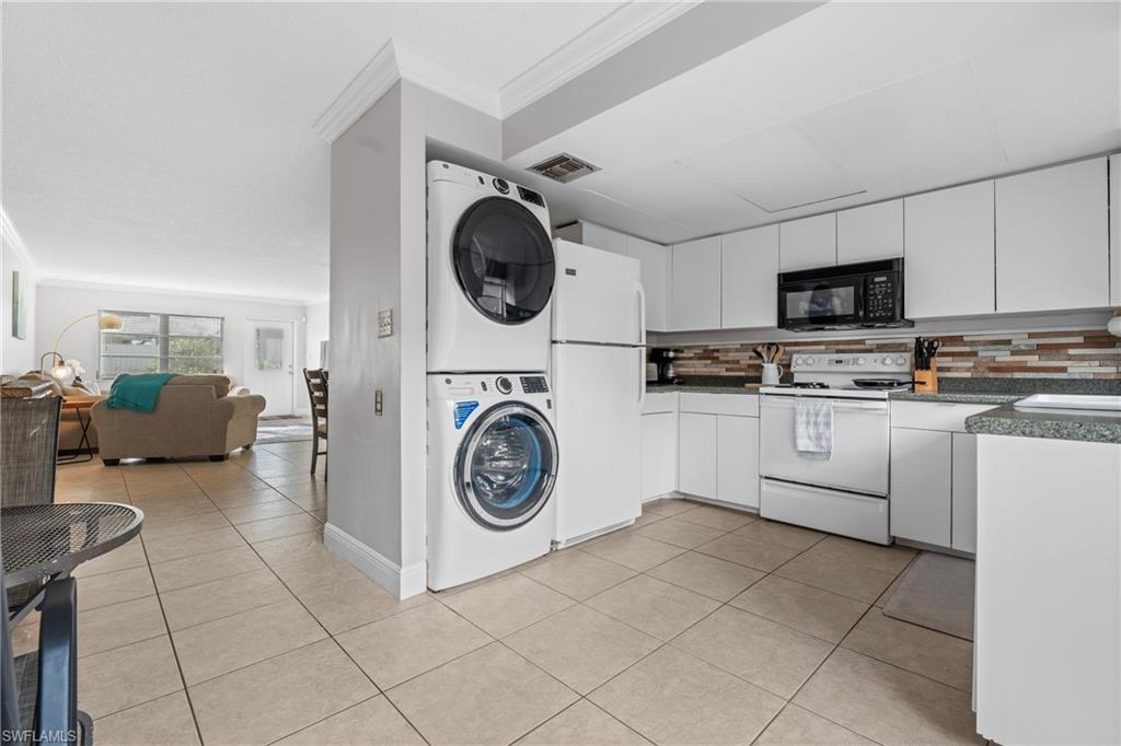 180 Cypress WAY E F137
