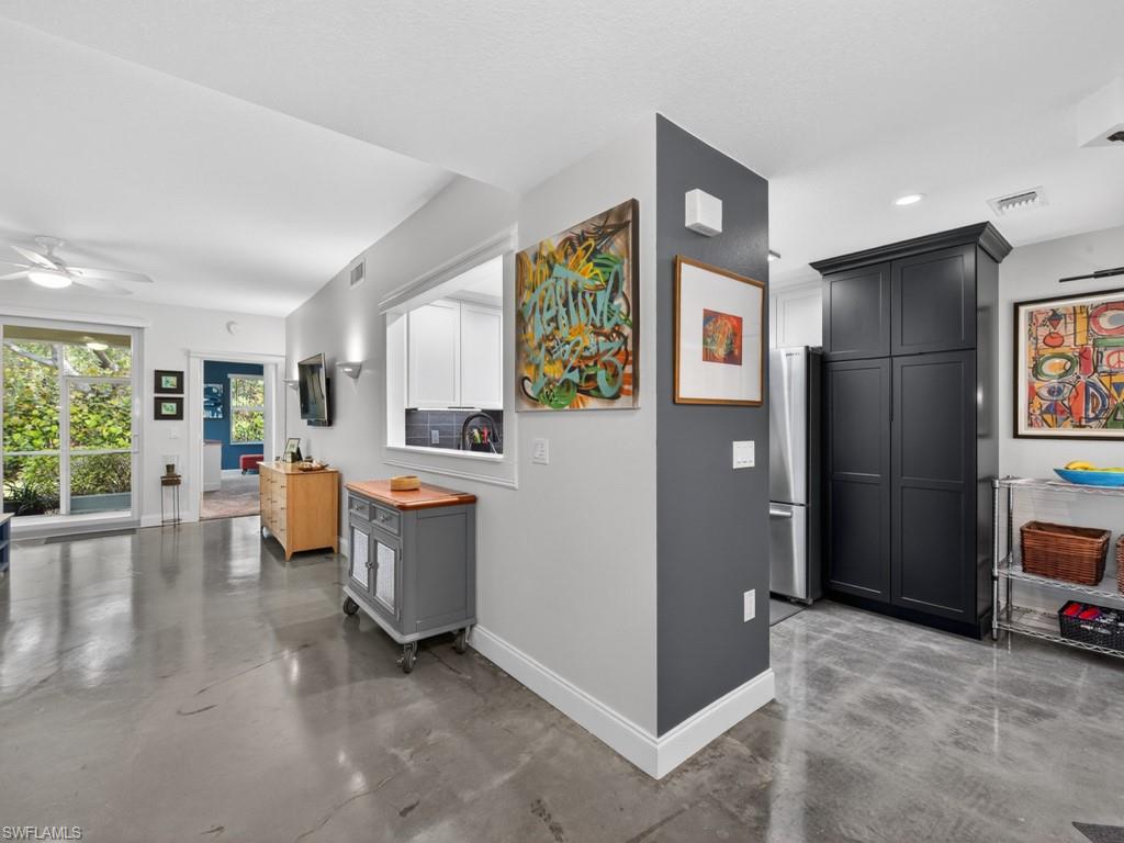6795 Huntington Lakes CIR 101