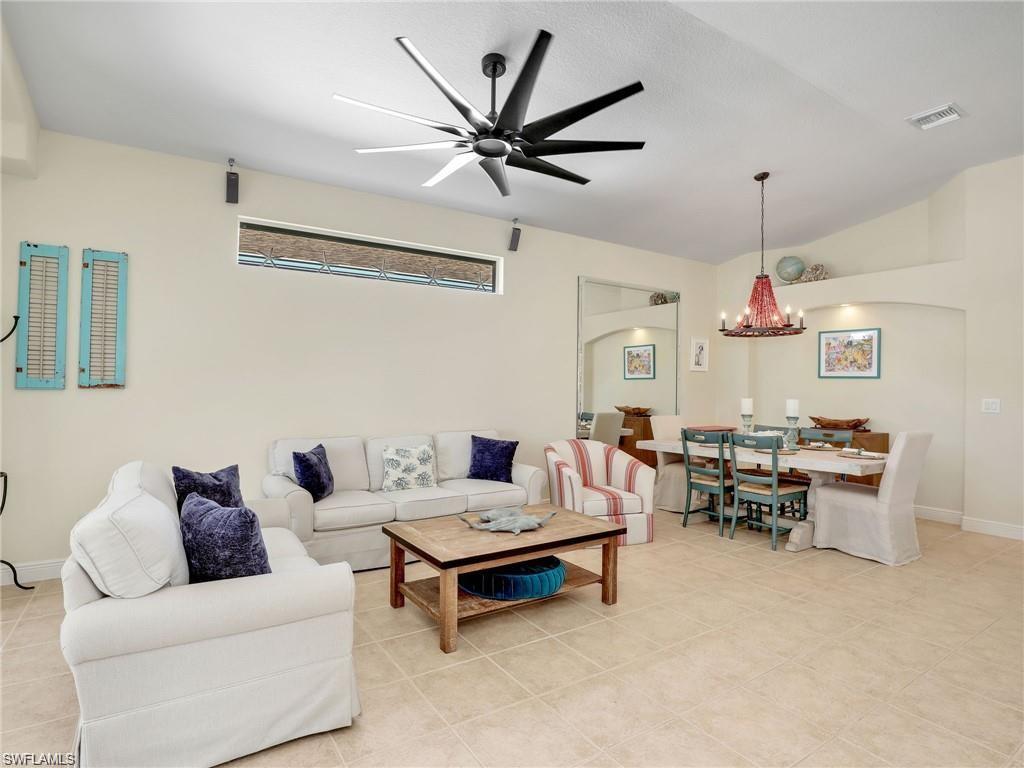 8647 Ibis Cove CIR