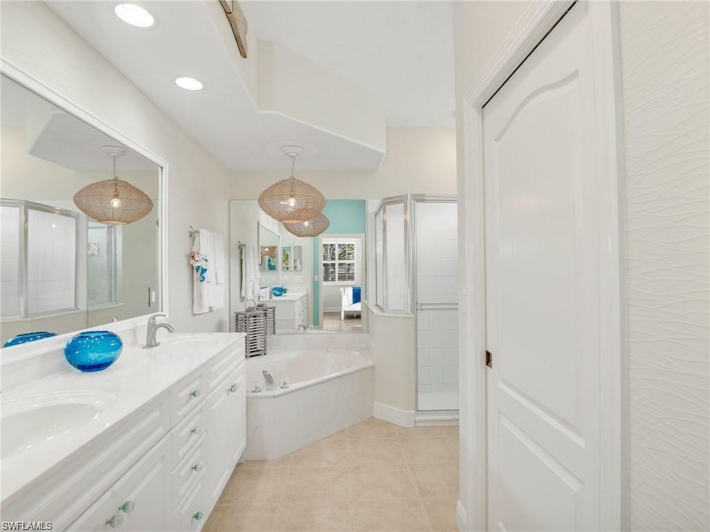 8647 Ibis Cove CIR