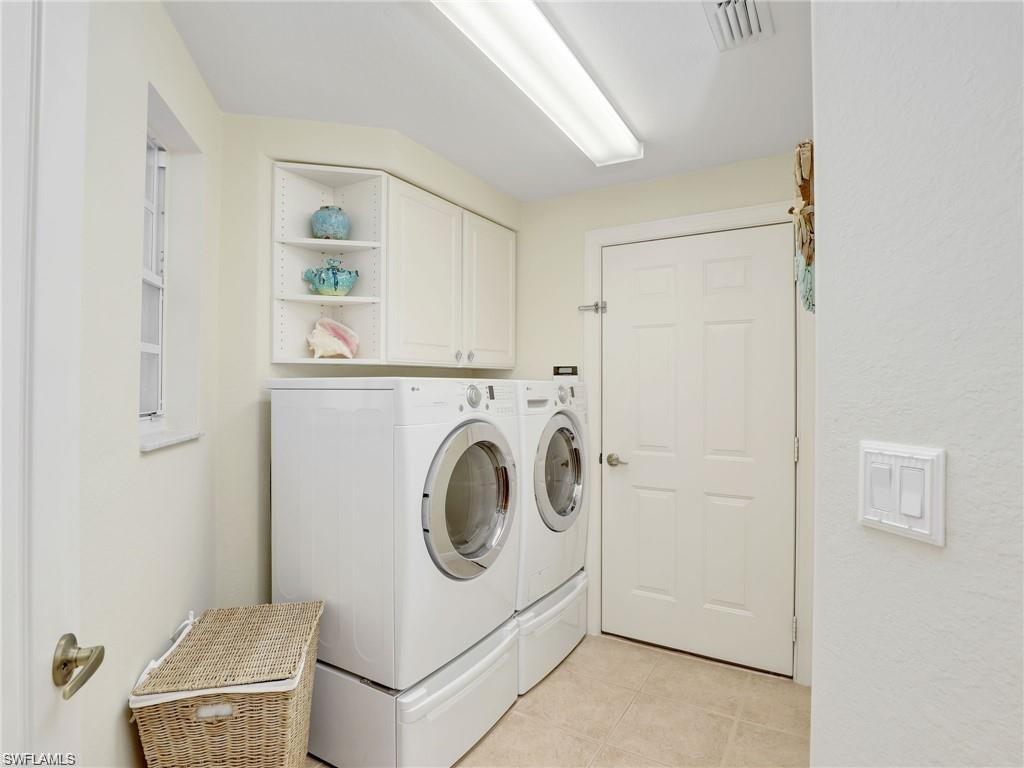 8647 Ibis Cove CIR