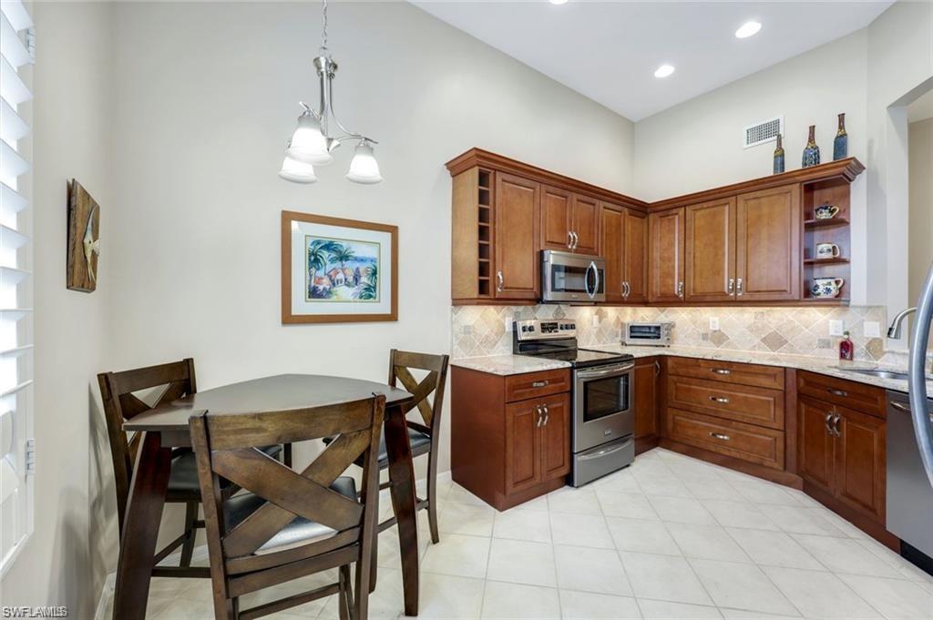 6555 Valen WAY G201