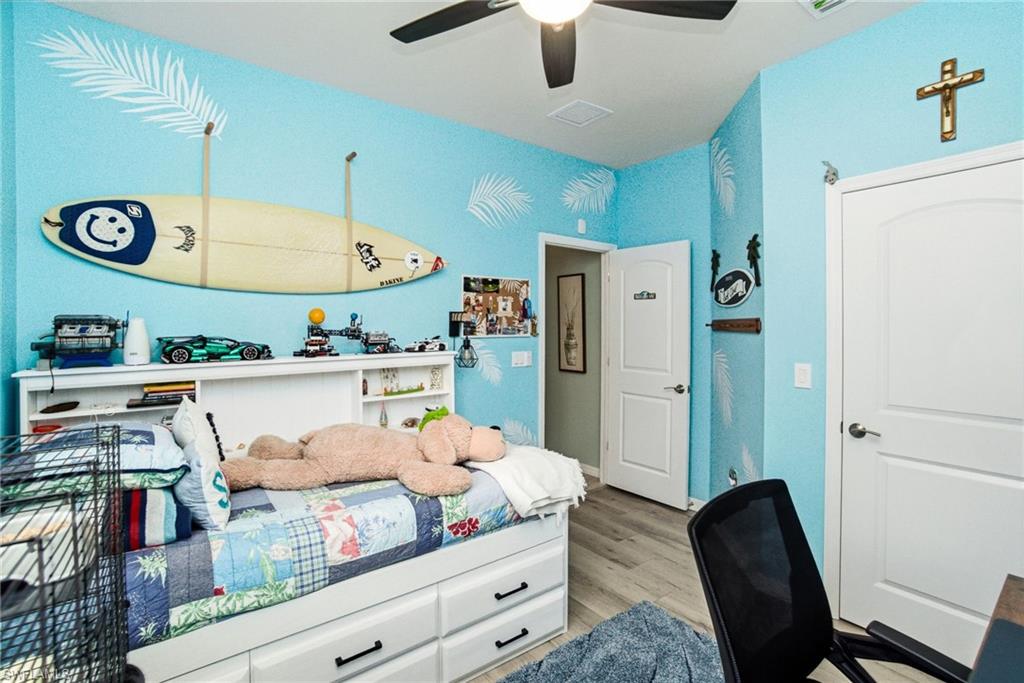 4392 Owens WAY