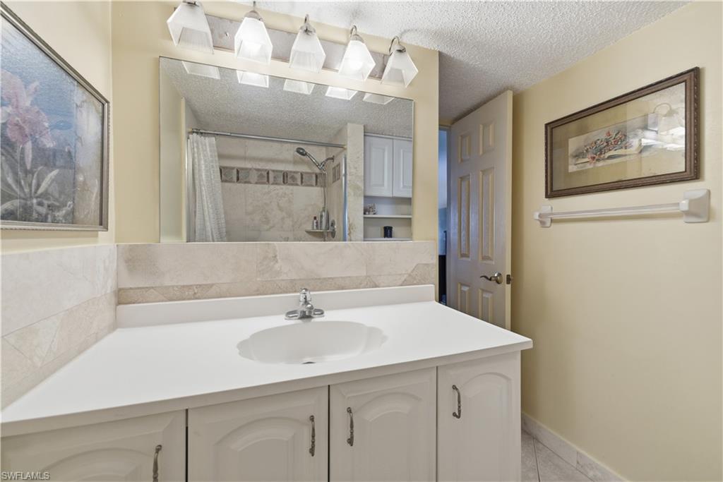 9395 Pennsylvania AVE 6