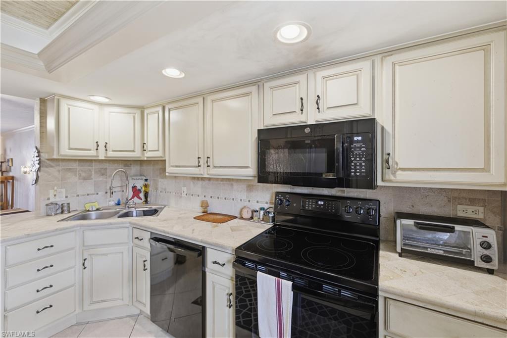 9395 Pennsylvania AVE 6