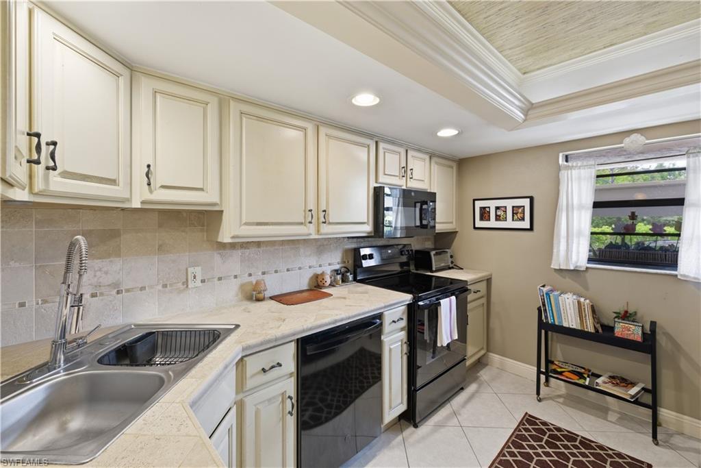 9395 Pennsylvania AVE 6