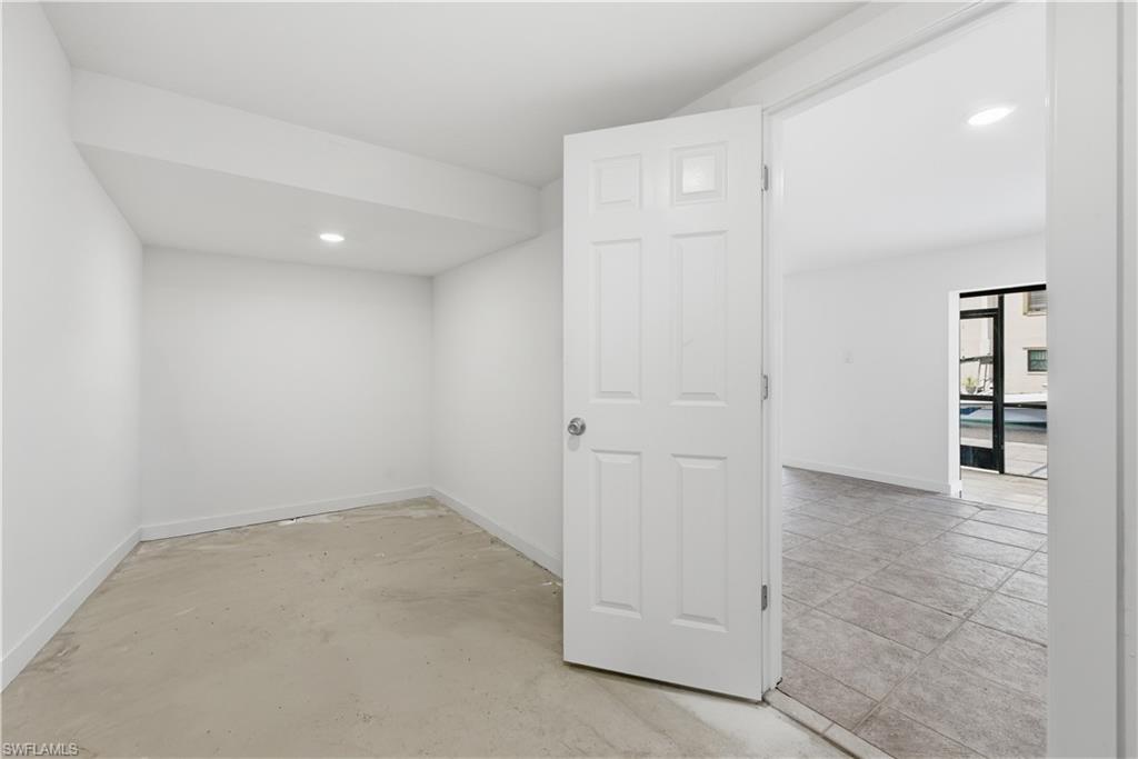 9395 Pennsylvania AVE 6