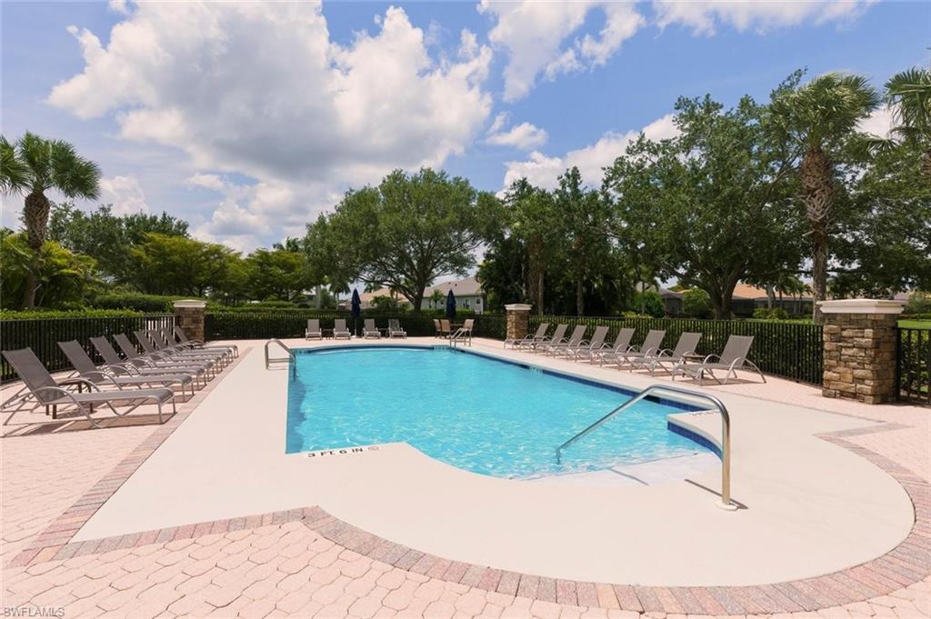 10554 Smokehouse Bay DR 201
