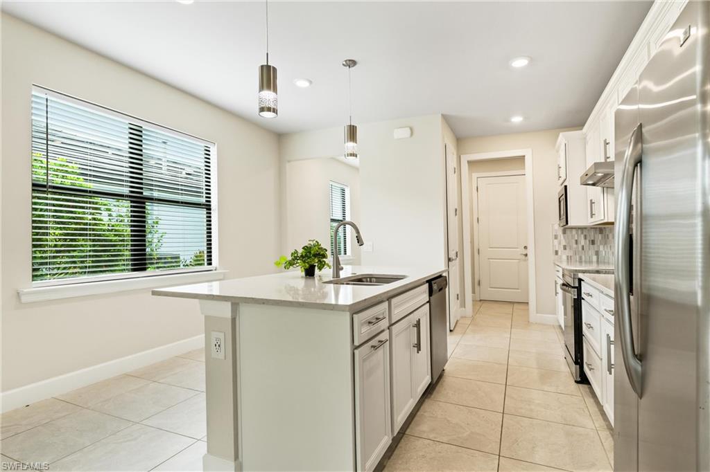 2244 Yellowfin CIR