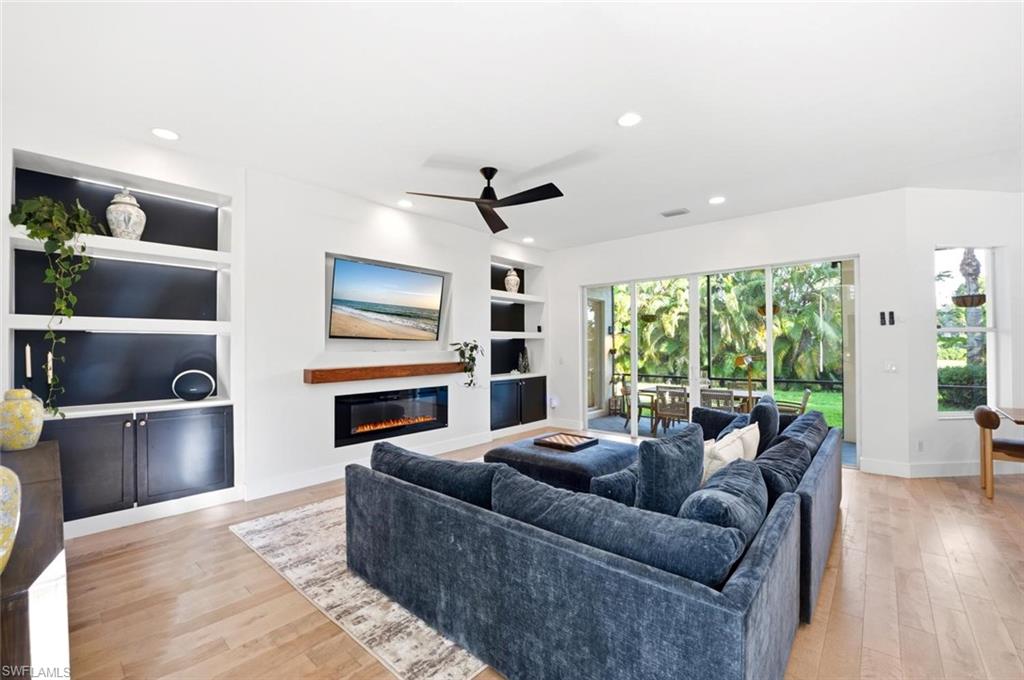 2292 Guadelupe DR