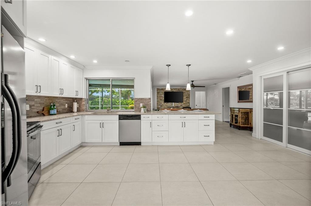 421 Palm River BLVD