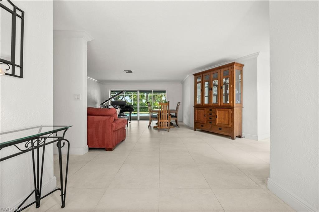 421 Palm River BLVD