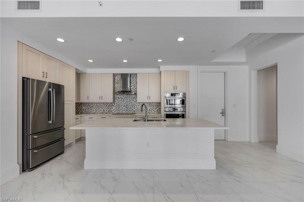 1135 3rd AVE S 318