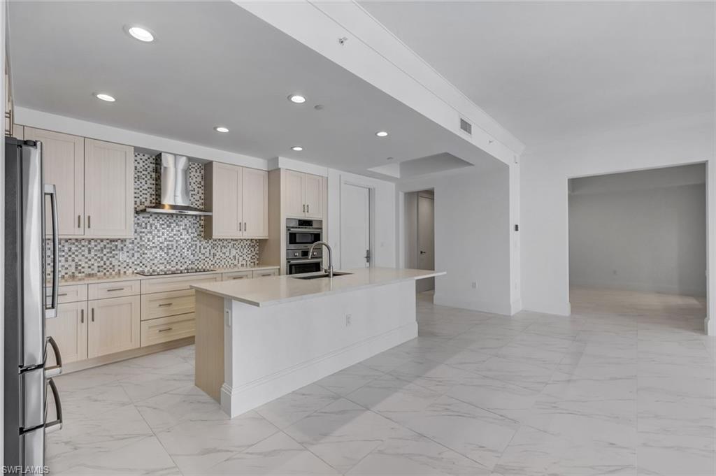 1135 3rd AVE S 318
