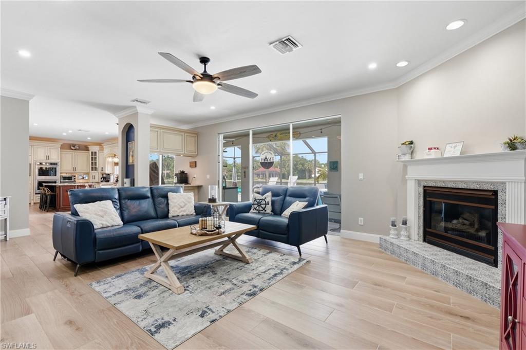 308 Wentworth CT
