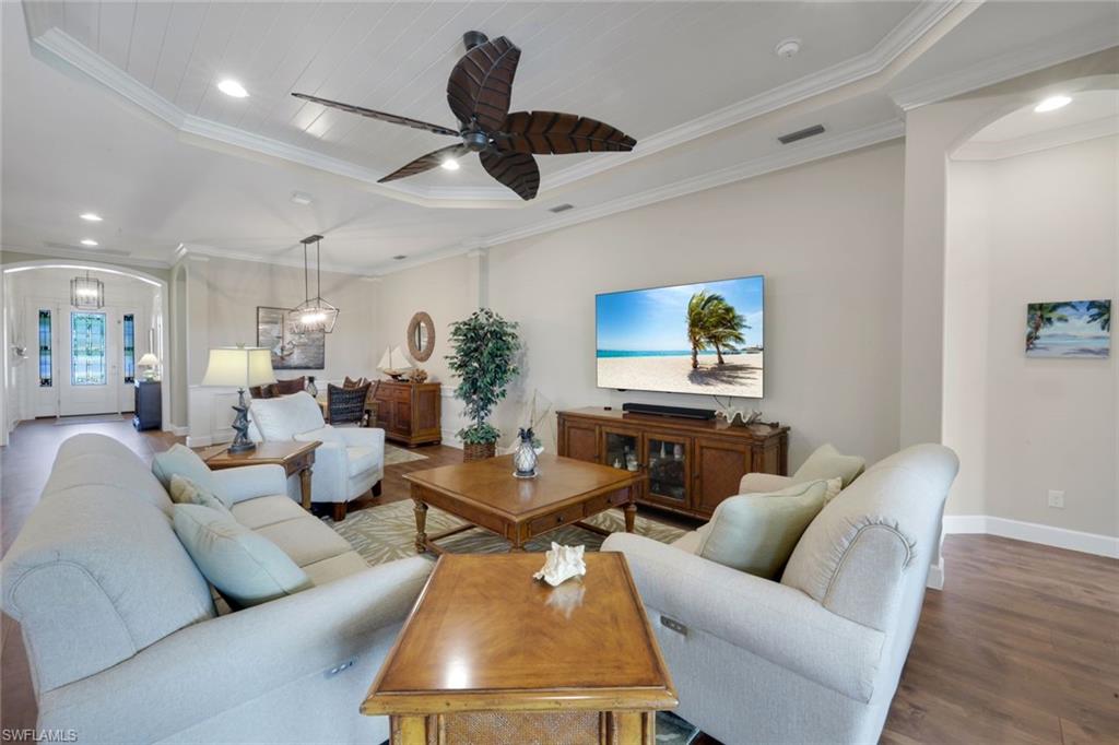 8362 Viale CIR
