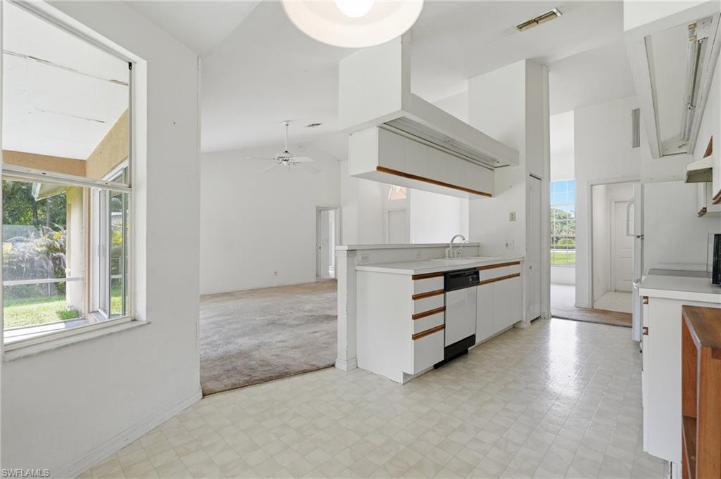 1210 Golden Gate BLVD W
