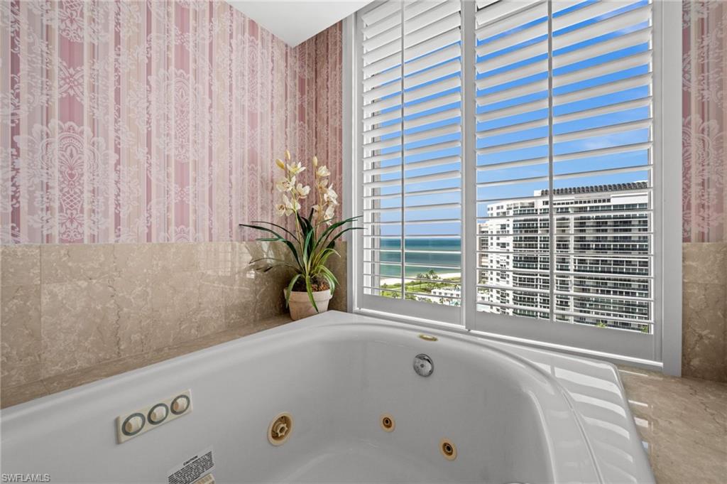 4021 Gulf Shore BLVD N 1204