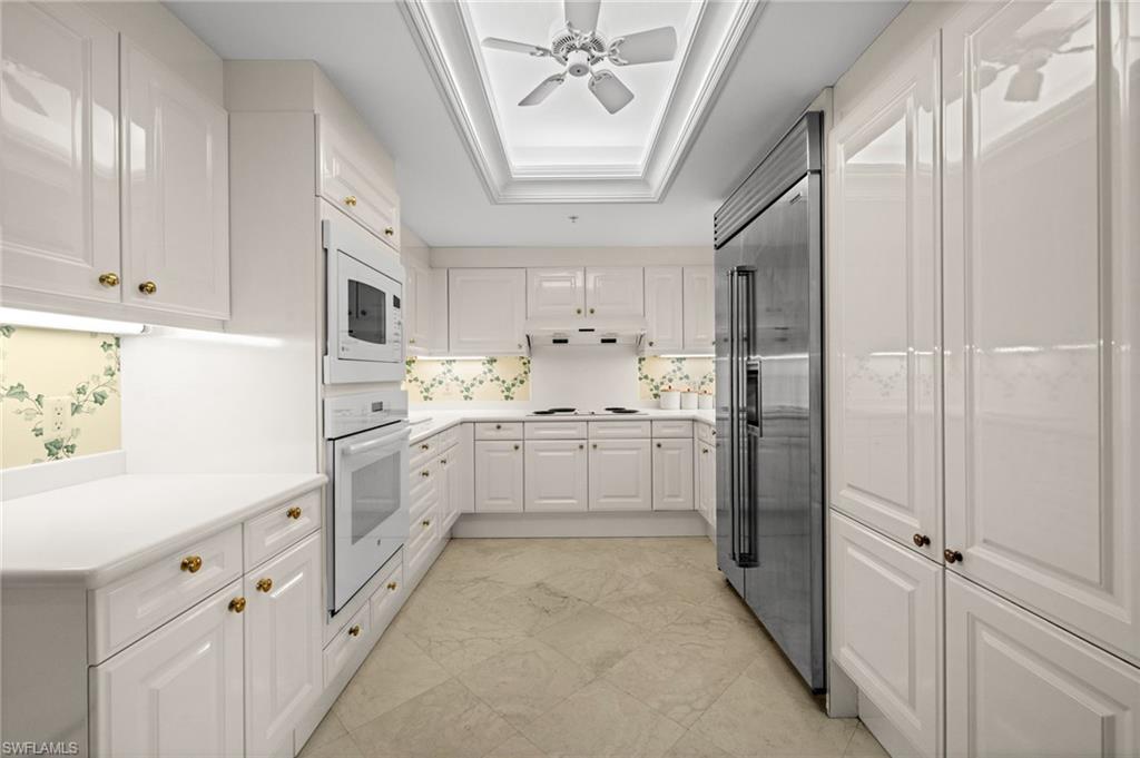 4021 Gulf Shore BLVD N 1204