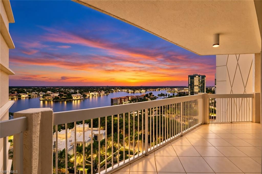 4021 Gulf Shore BLVD N 1204