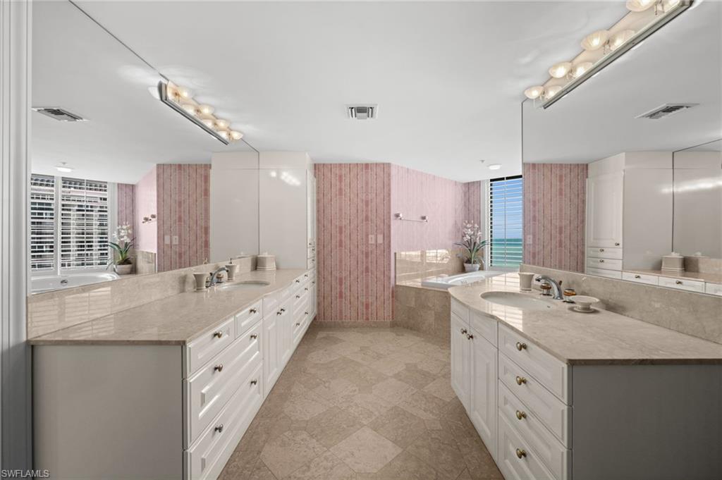 4021 Gulf Shore BLVD N 1204