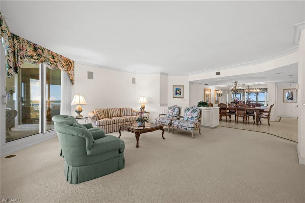 4021 Gulf Shore BLVD N 1204