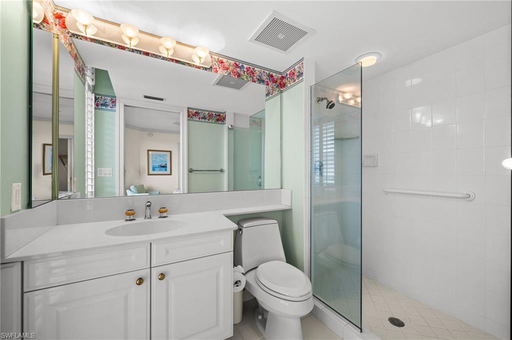 4021 Gulf Shore BLVD N 1204