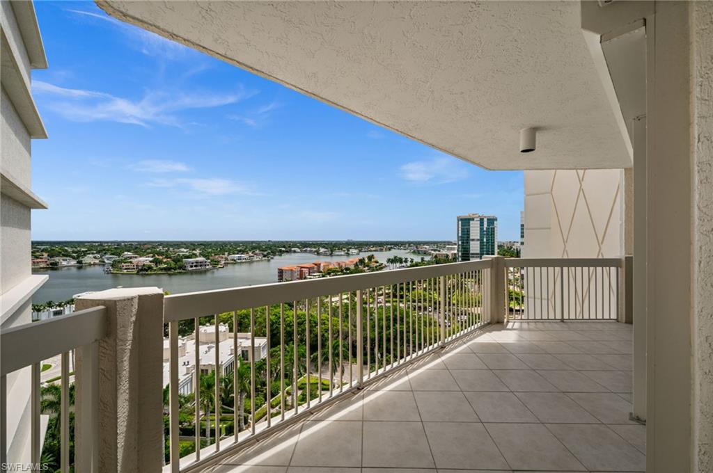 4021 Gulf Shore BLVD N 1204
