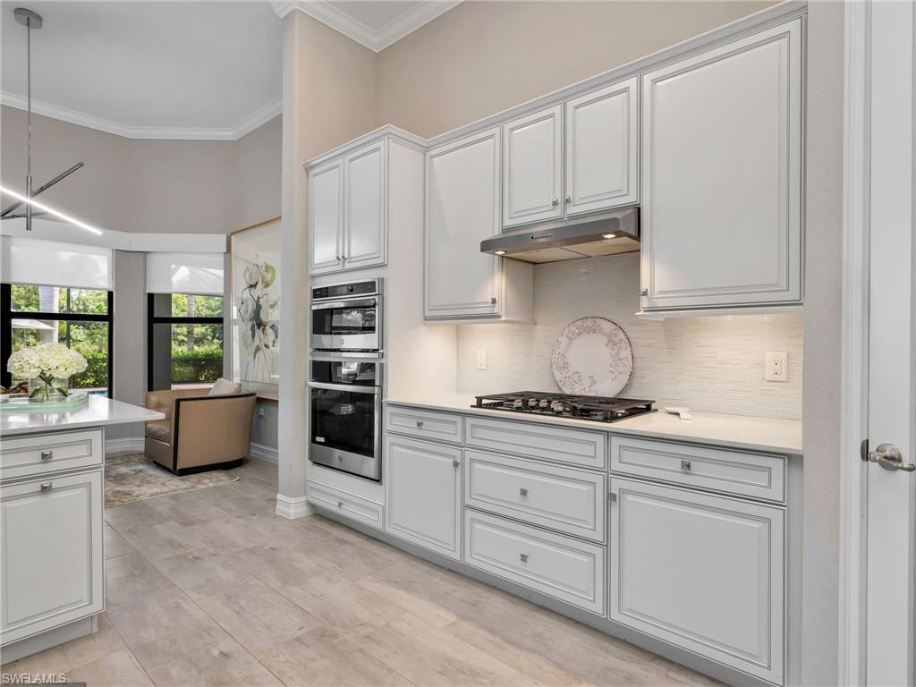 2227 Somerset PL