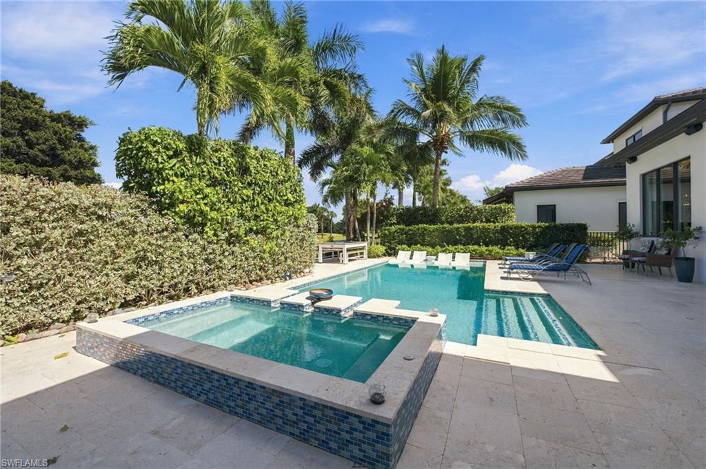 1651 Vinland WAY