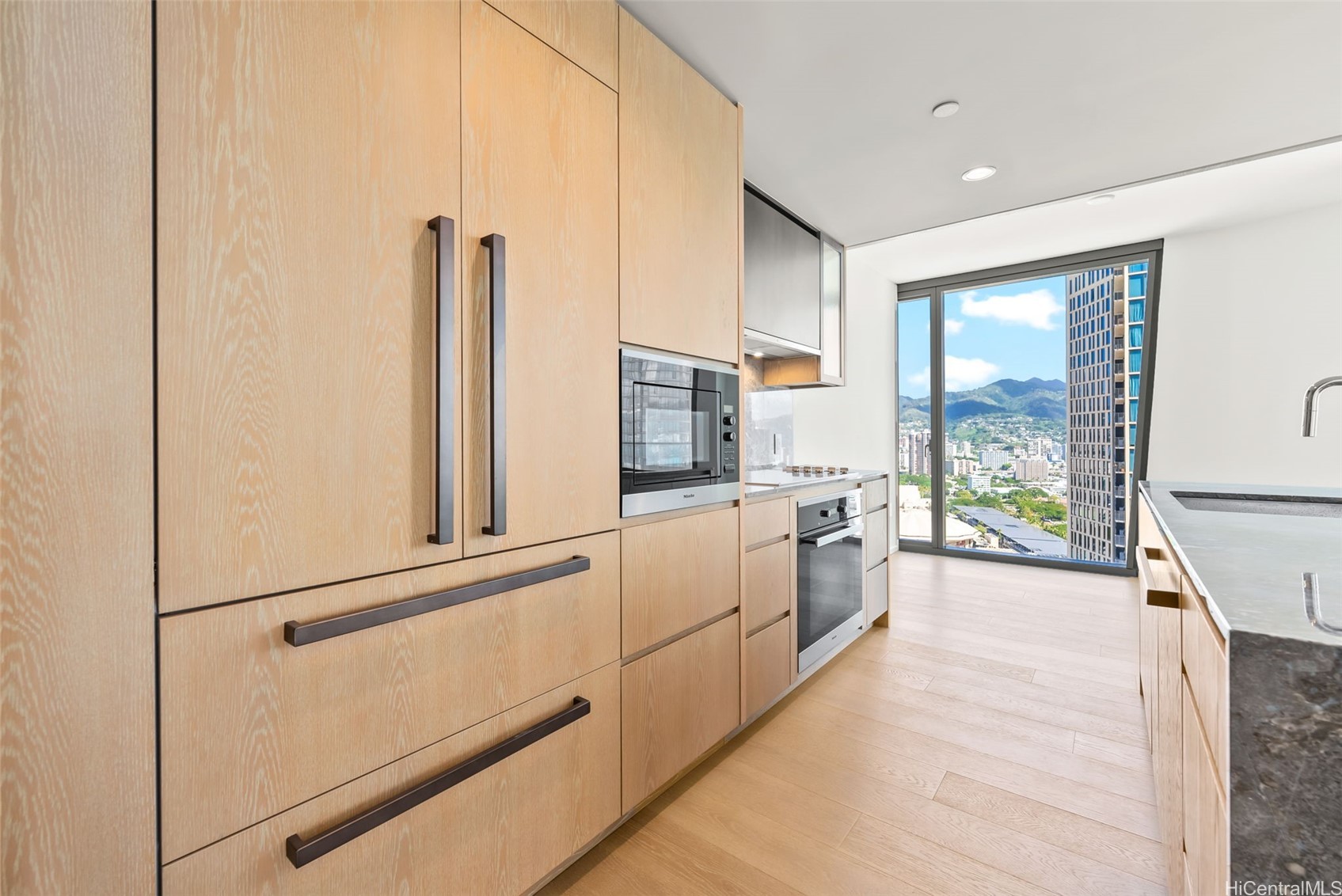1000 Auahi Street 3110
