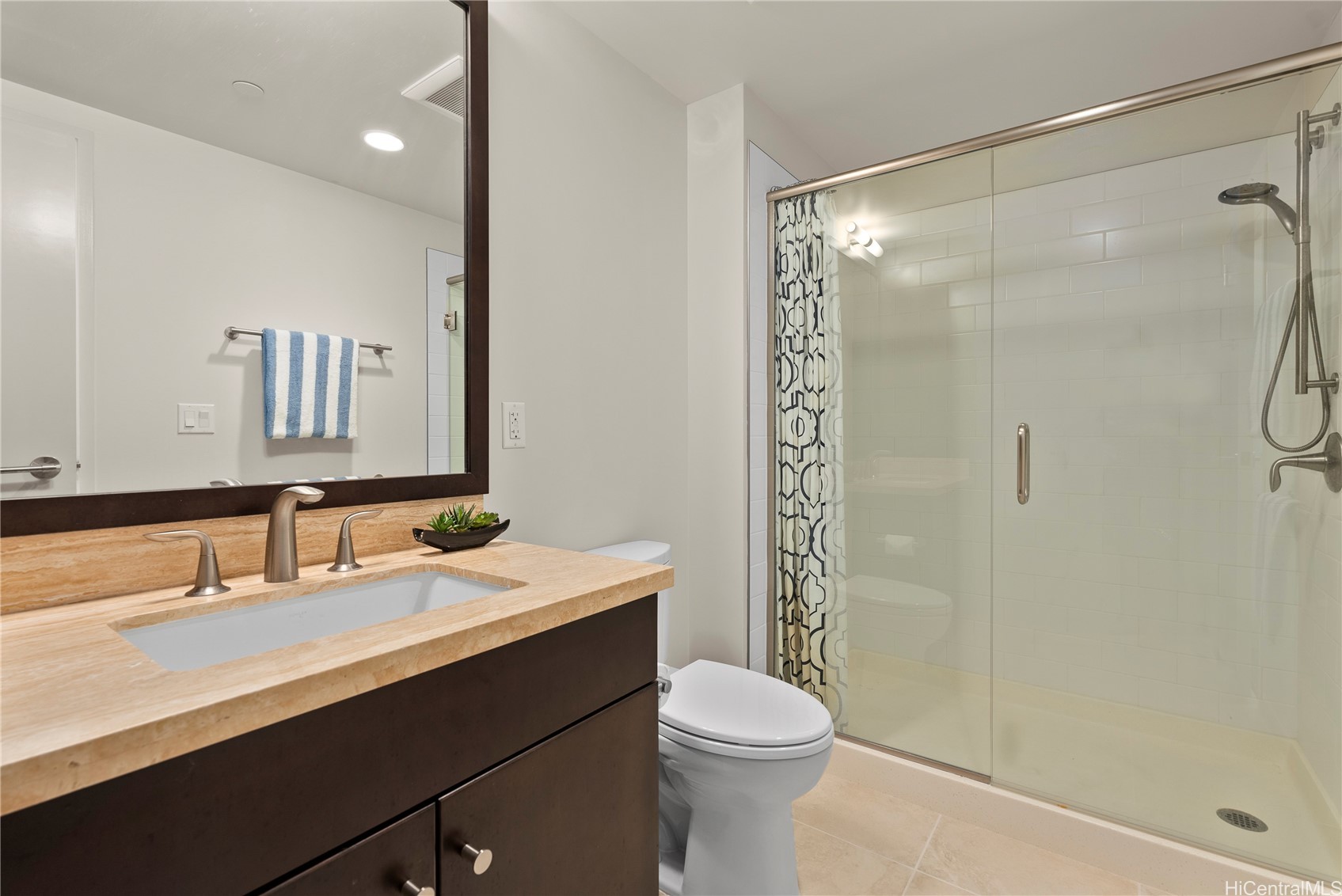 1189 Waimanu Street 704