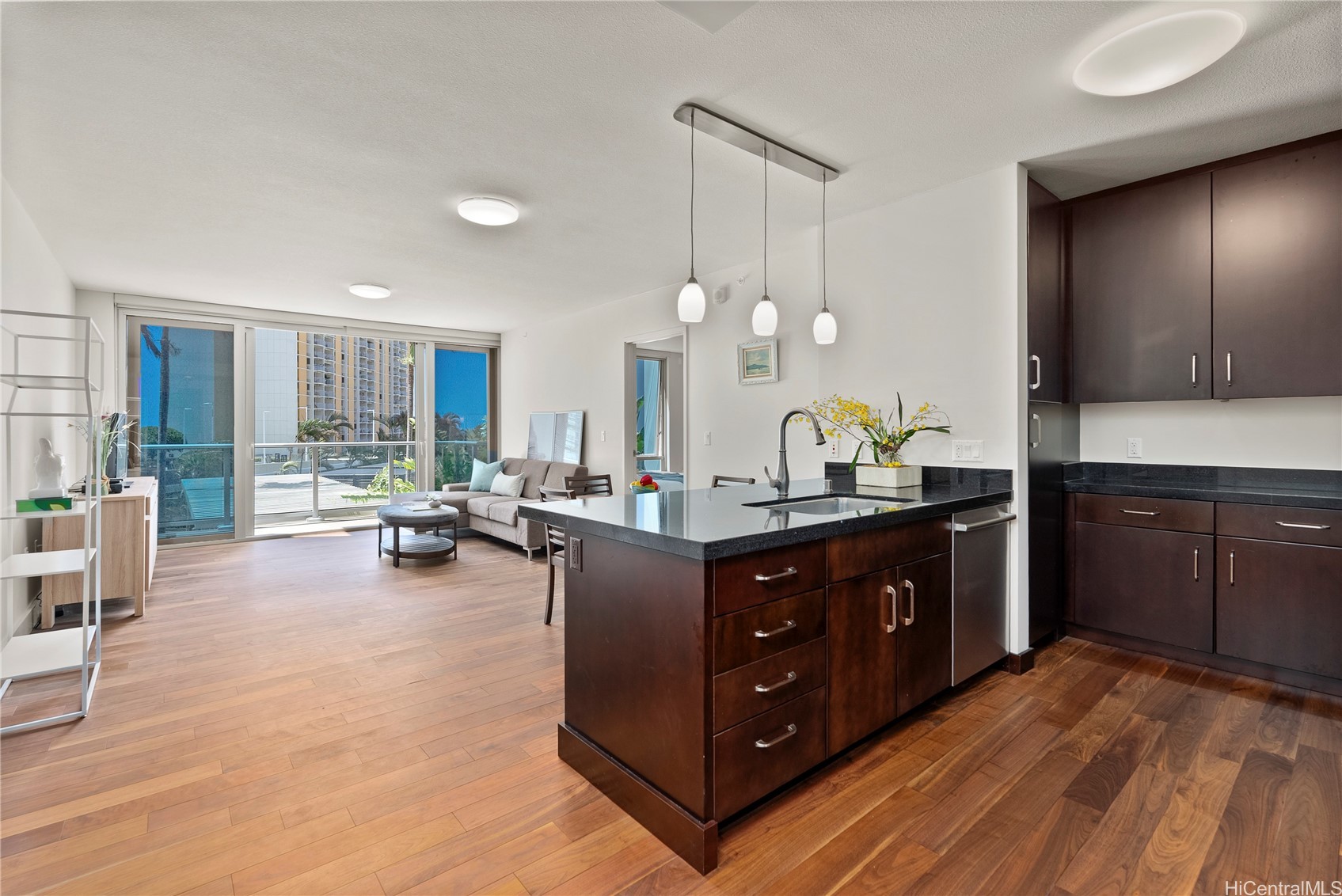 1189 Waimanu Street 704