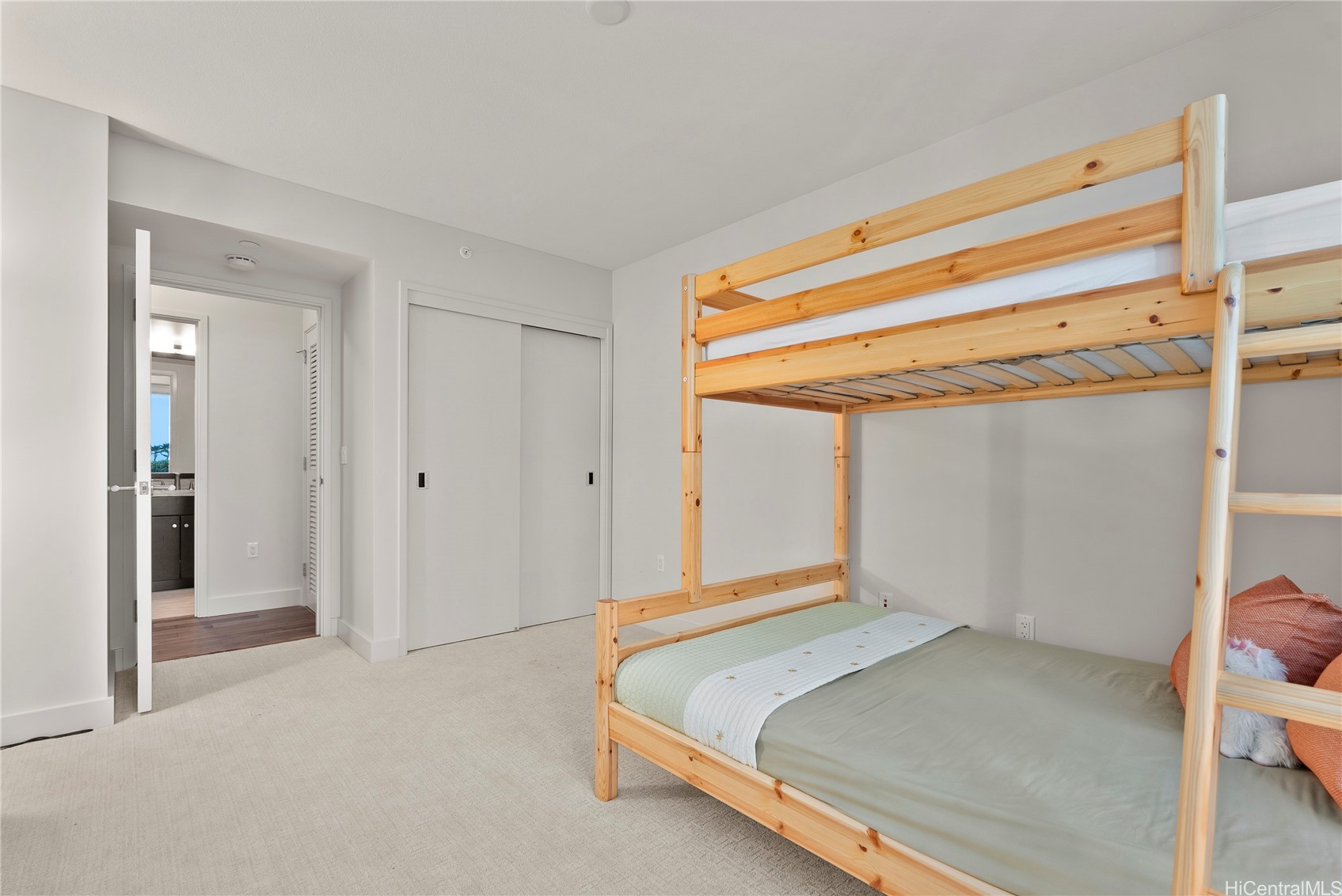 1189 Waimanu Street 704