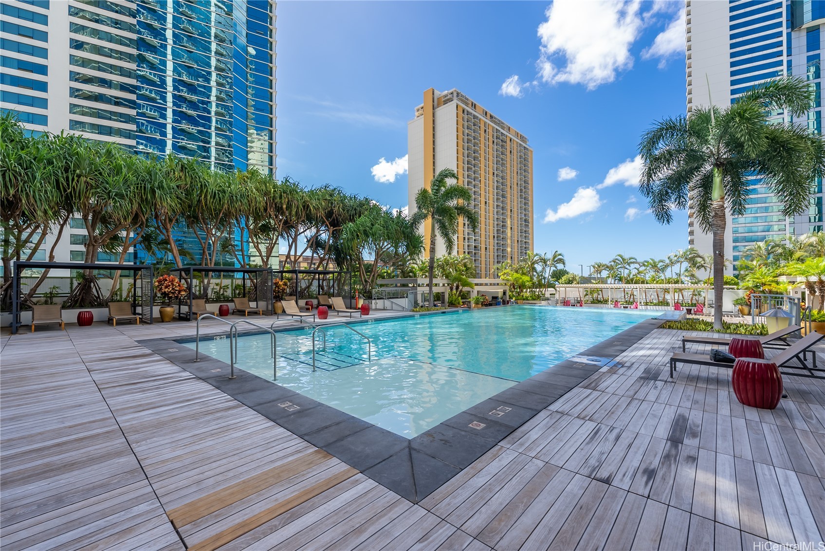 1189 Waimanu Street 704