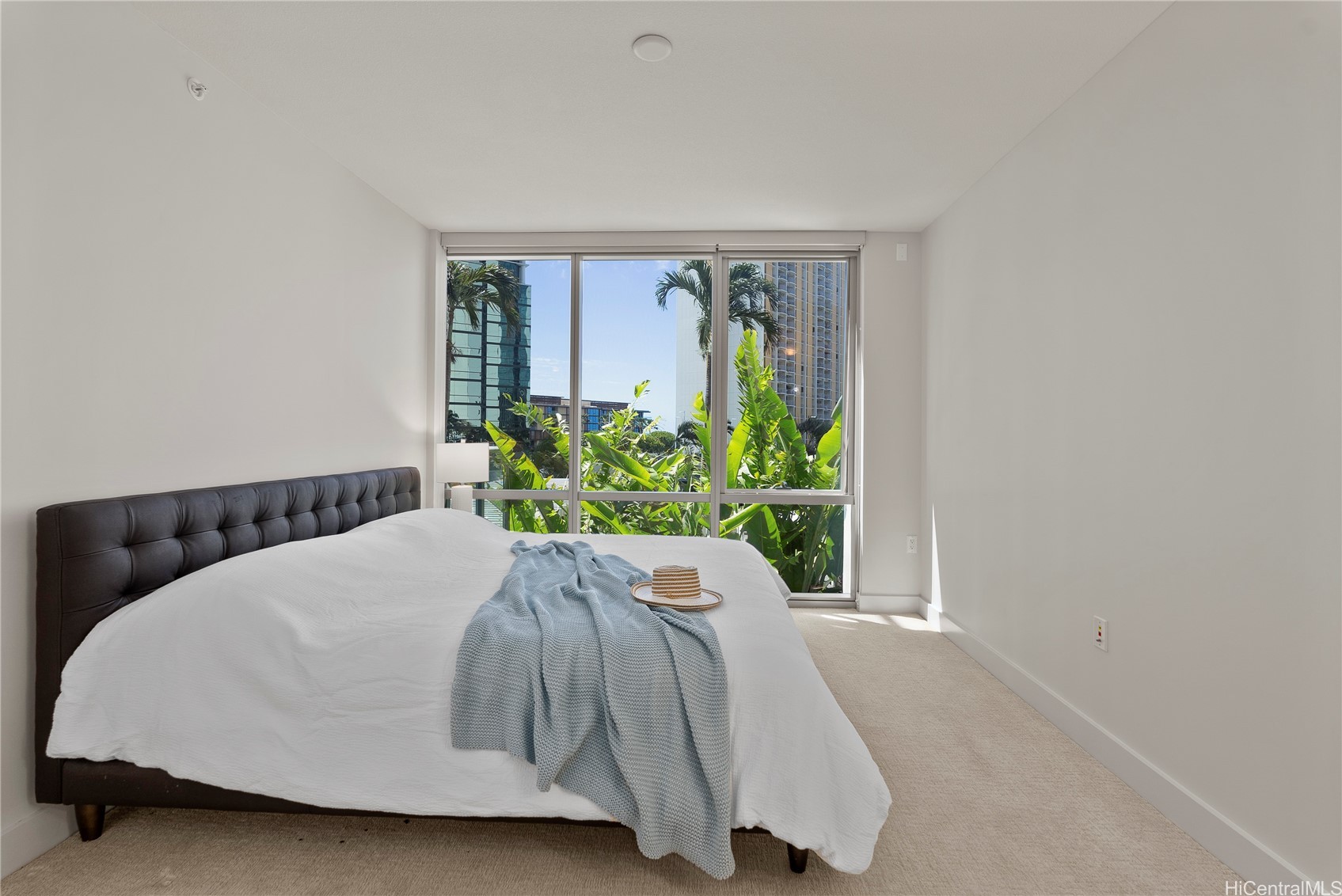 1189 Waimanu Street 704