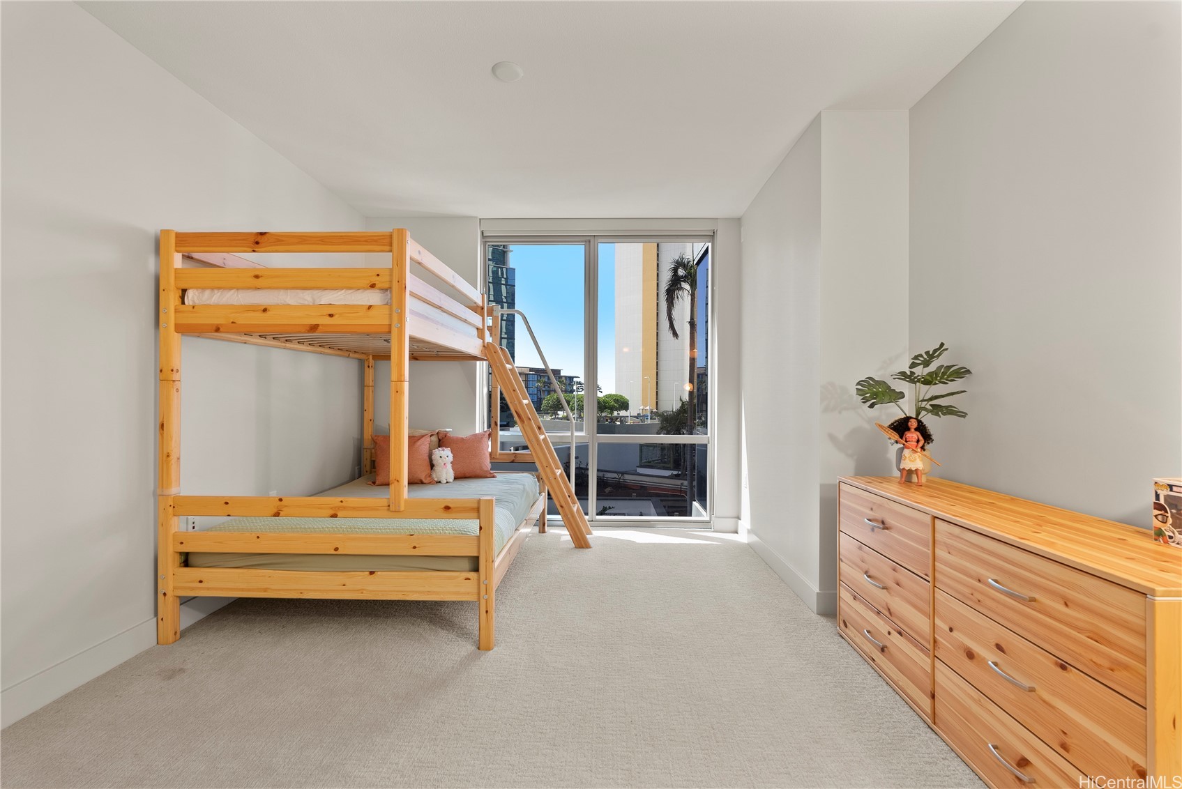 1189 Waimanu Street 704