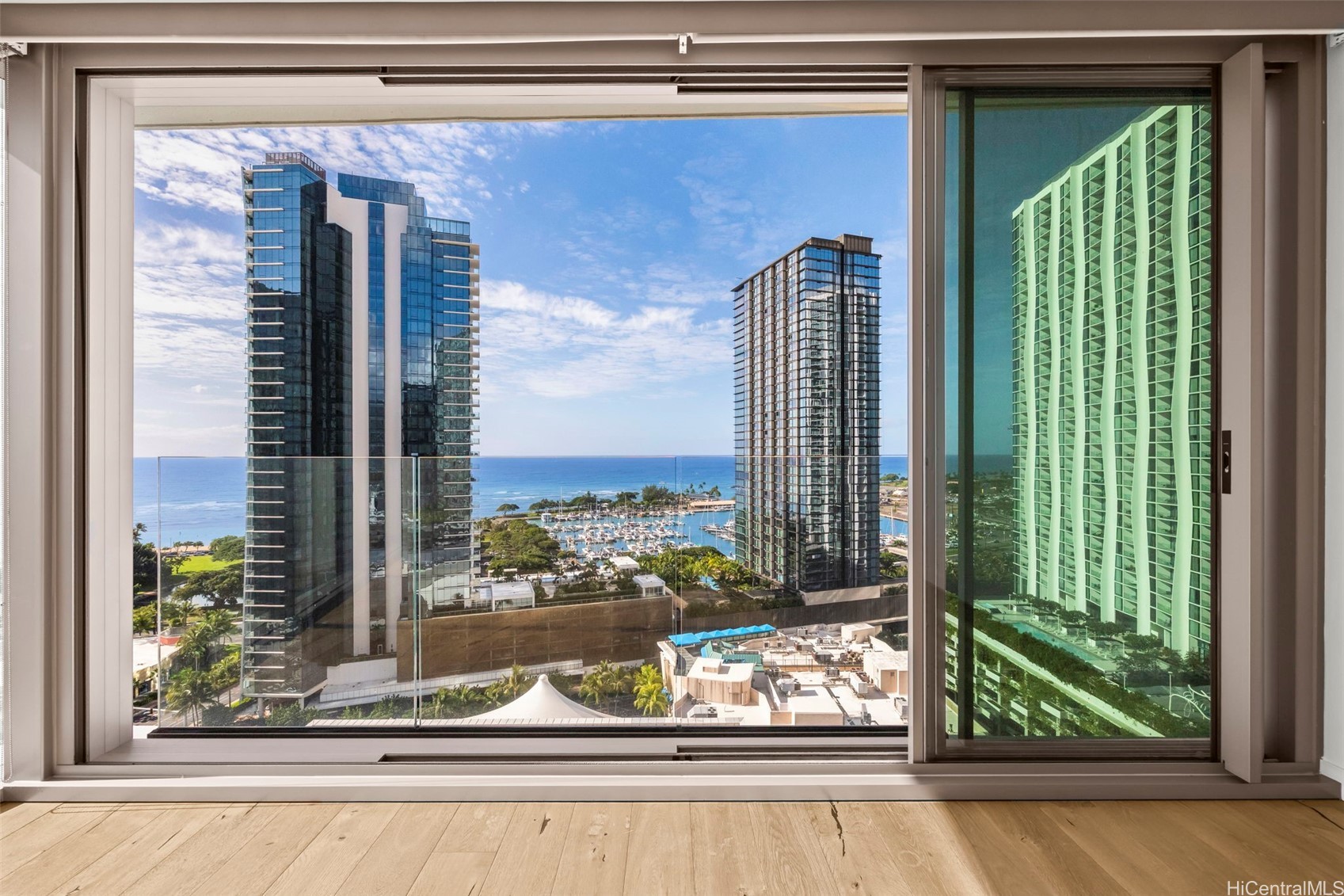 1001 Queen Street 1900