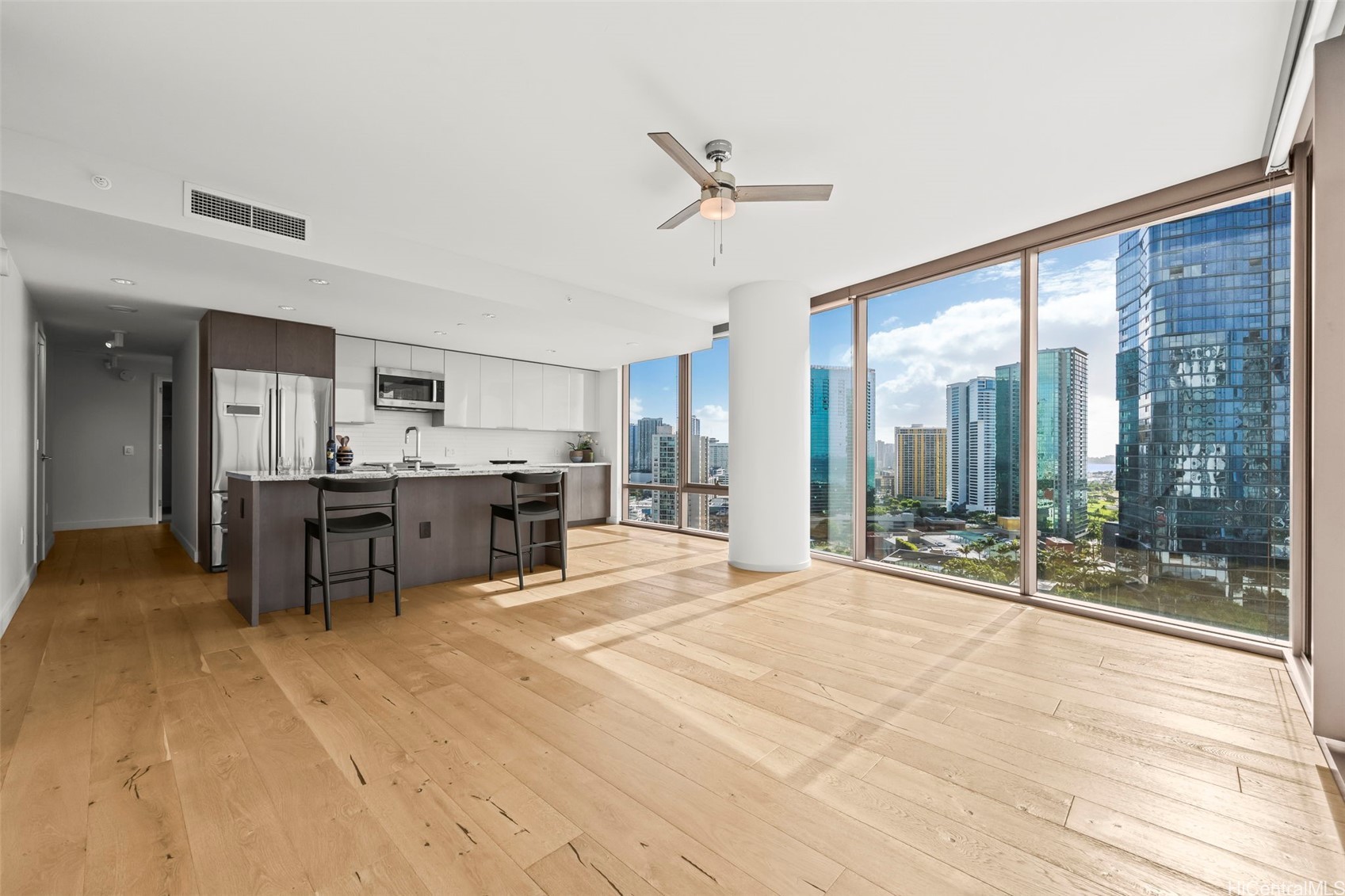 1001 Queen Street 1900