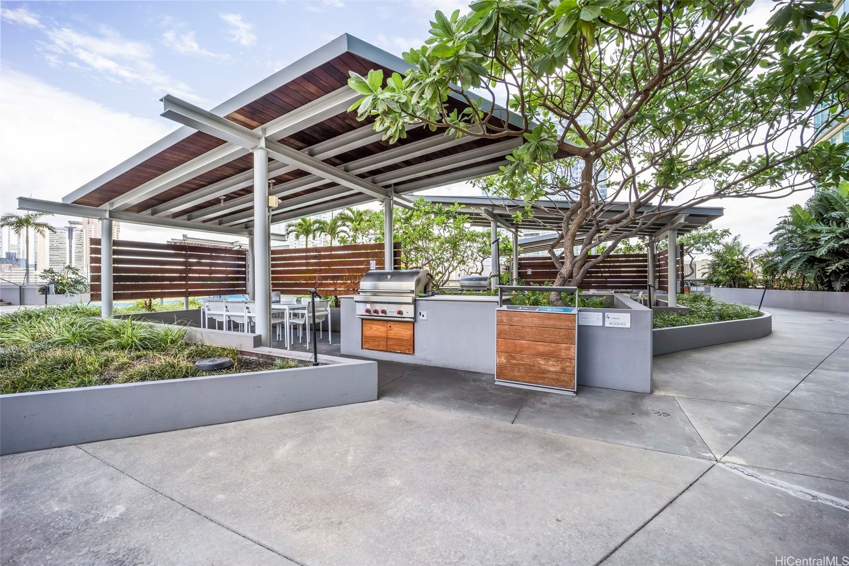 1001 Queen Street 1900