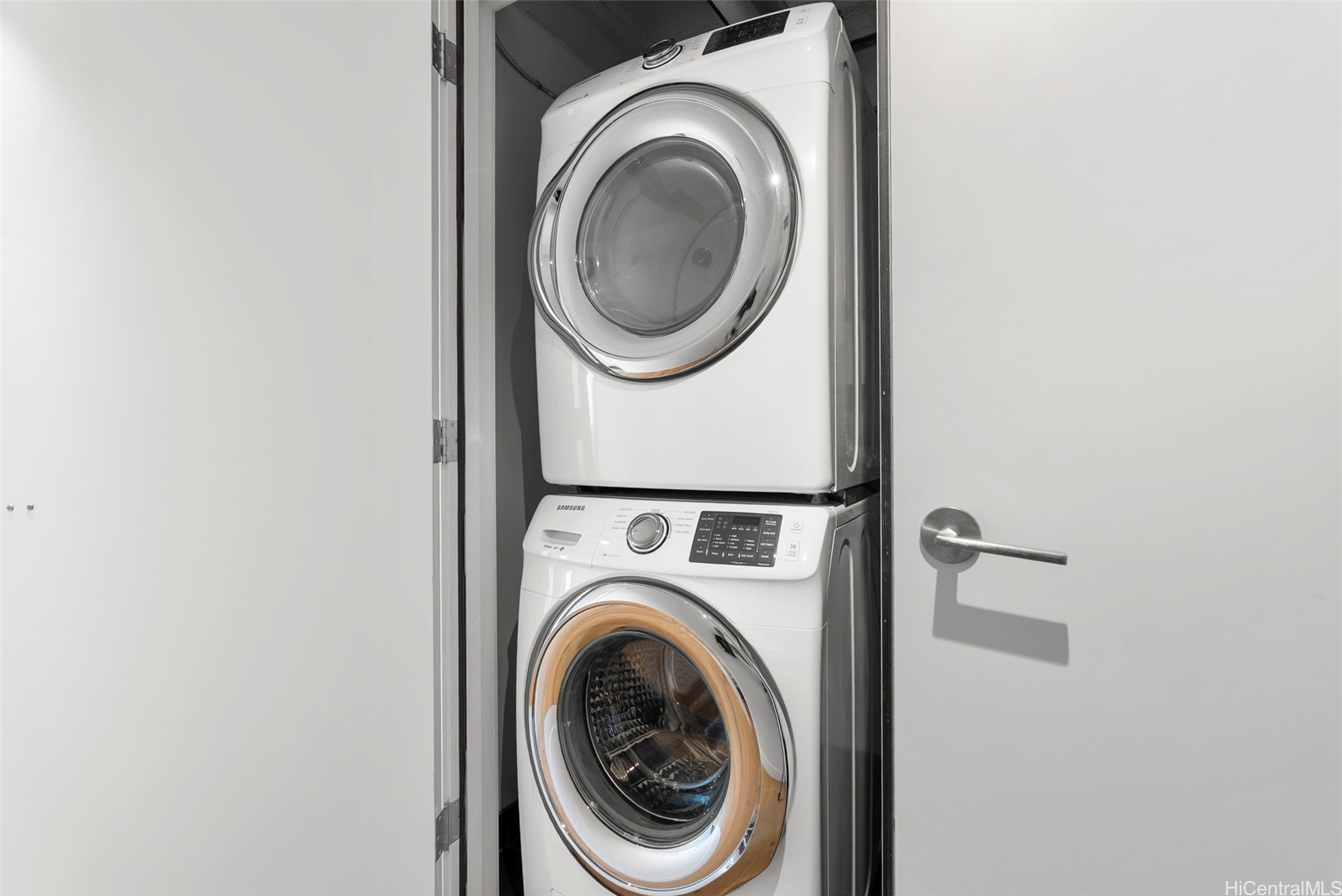 1001 Queen Street 1900