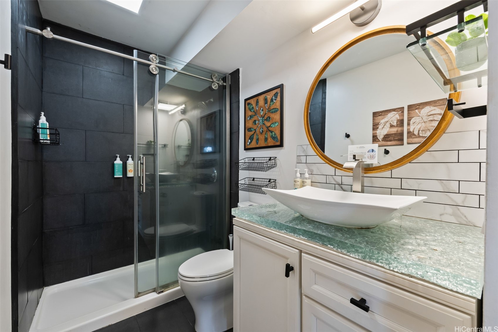 2465 Kuhio Avenue 710