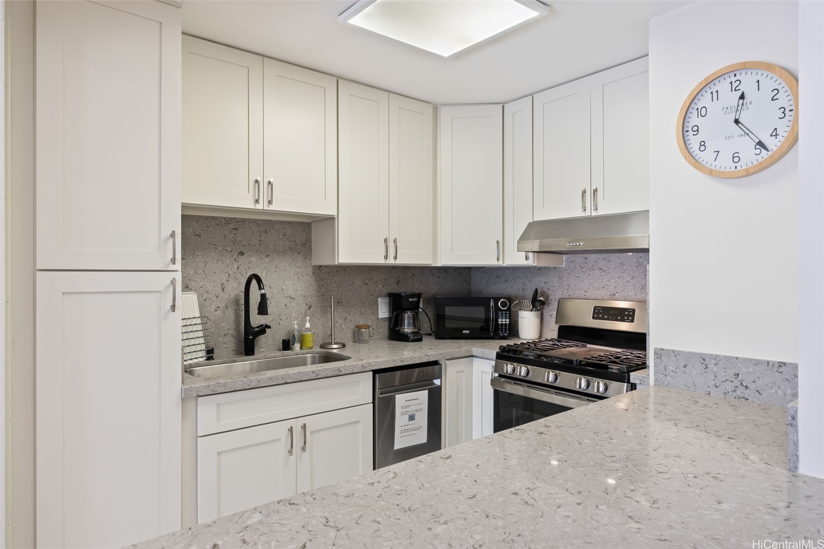 2465 Kuhio Avenue 710