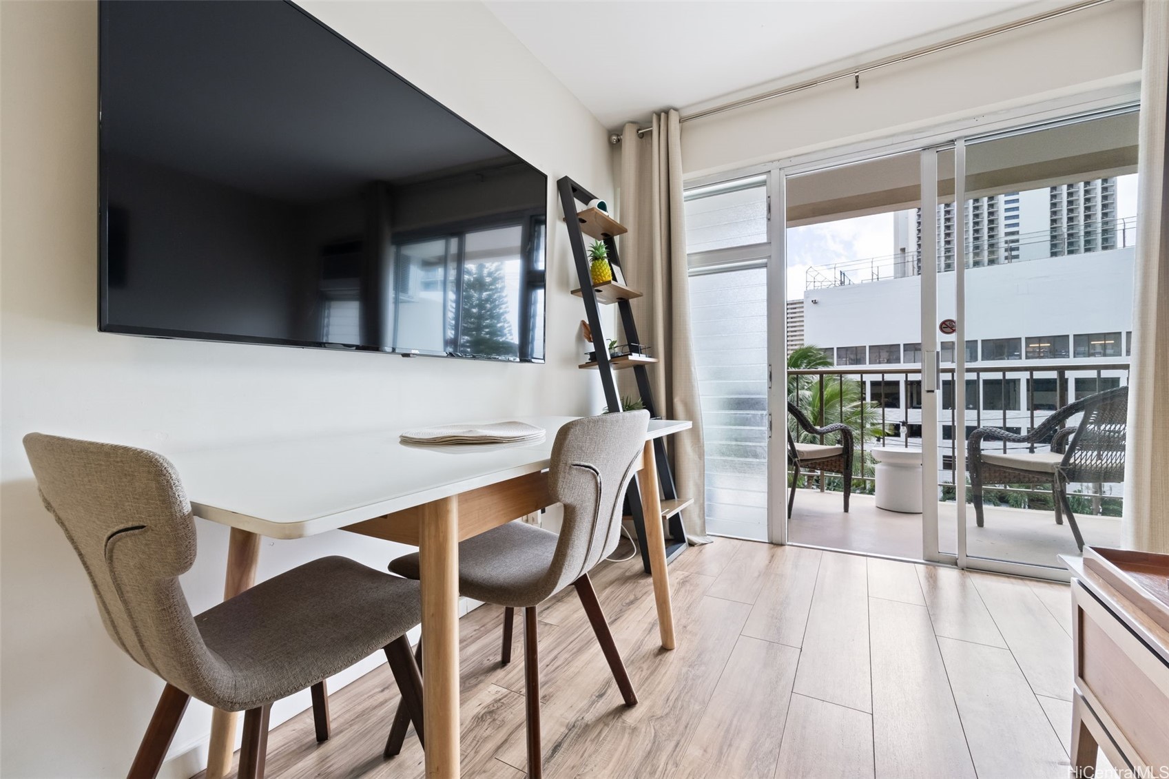 2465 Kuhio Avenue 710